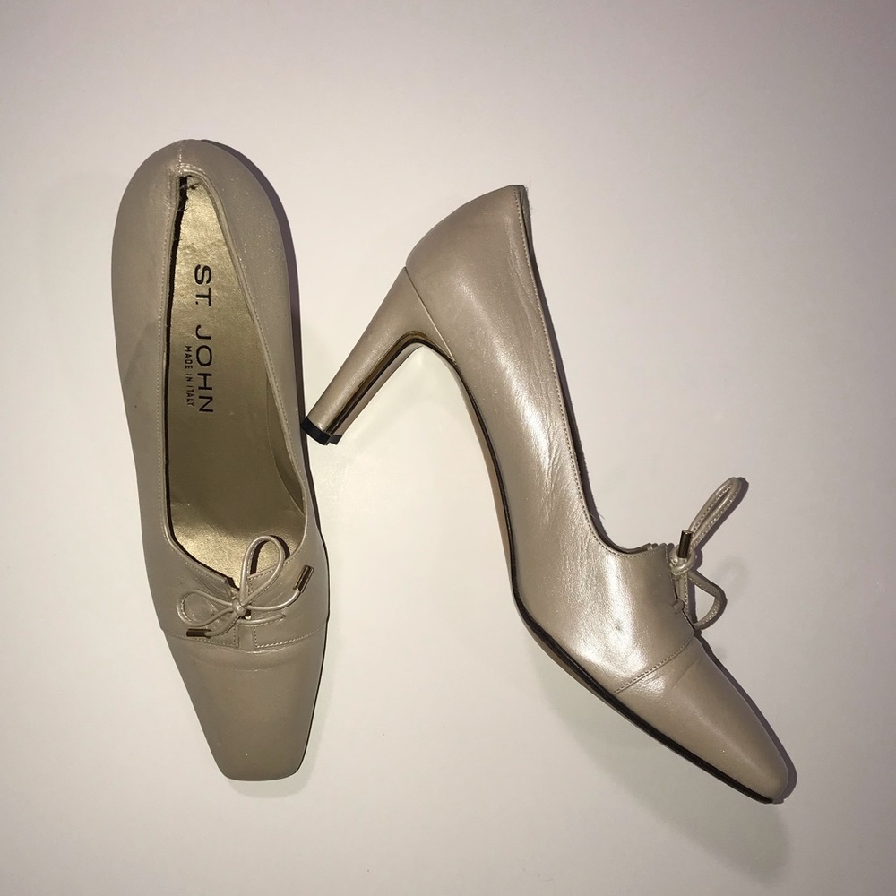 St John Nude Italian Leather Heels Size 8.5AA